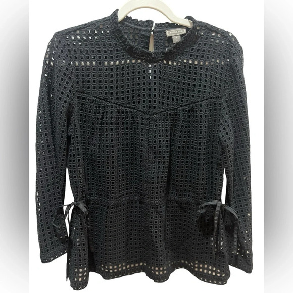 Point sur eyelet lace black blouse with lined tank size 2 excellent condition - Picture 4 of 7